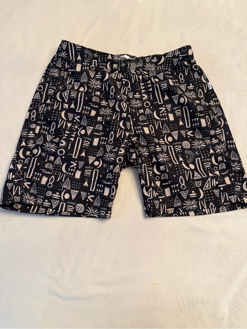 EUC! Onia The Calder Board Shorts Swim Trunks Black Tan Tribal Geo 7.5", sz S